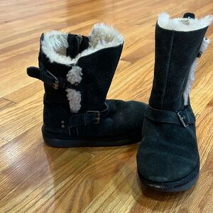 Kids black Uggs size 1